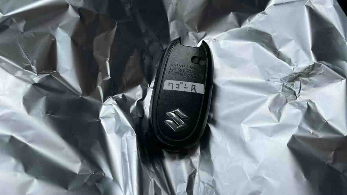 車の スペア スマートキーを車内に隠してドアロックする方法は のびワーカー